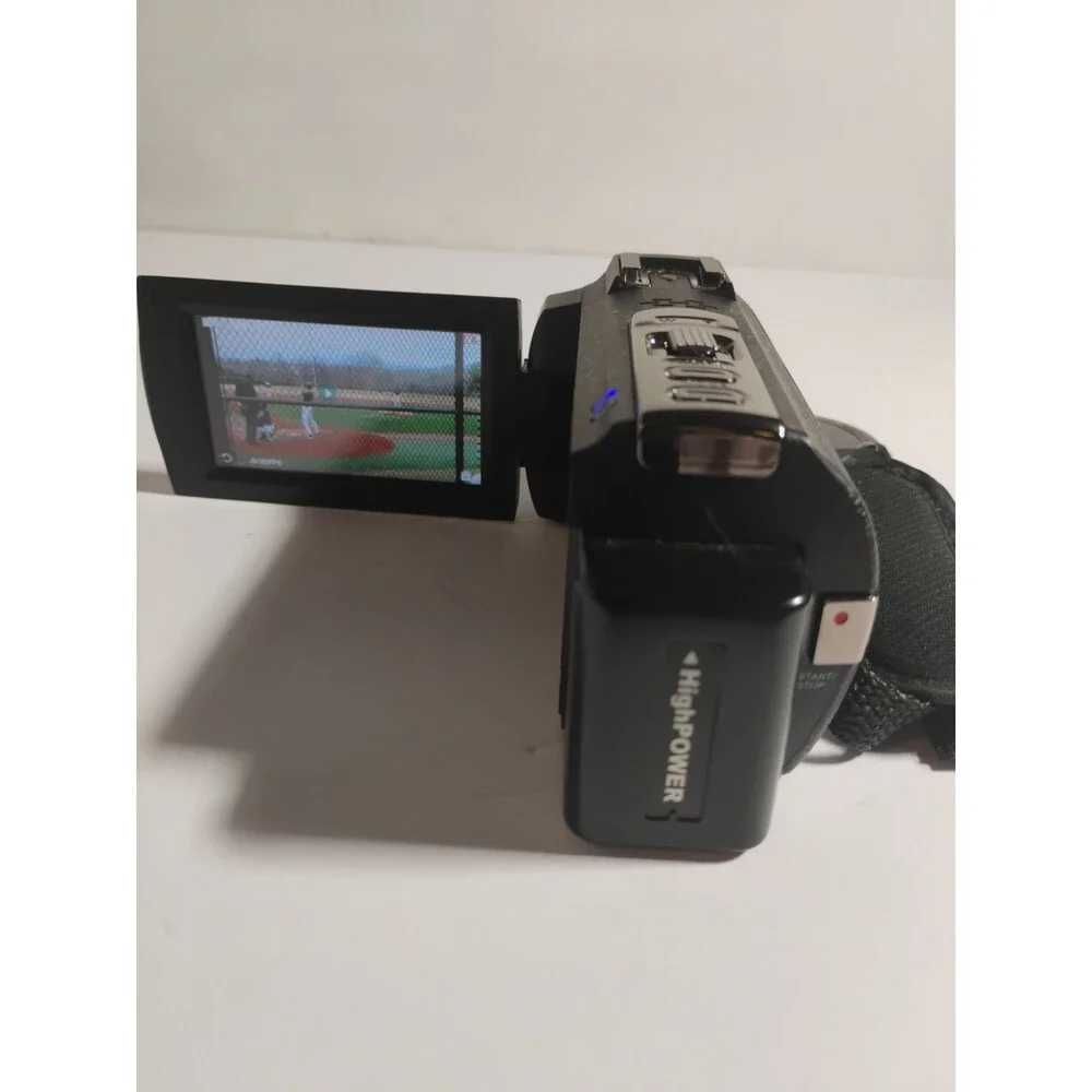 4K Ultra-HD 48 Mega Pixels Video Camcorder with Accessories And Camera Bag